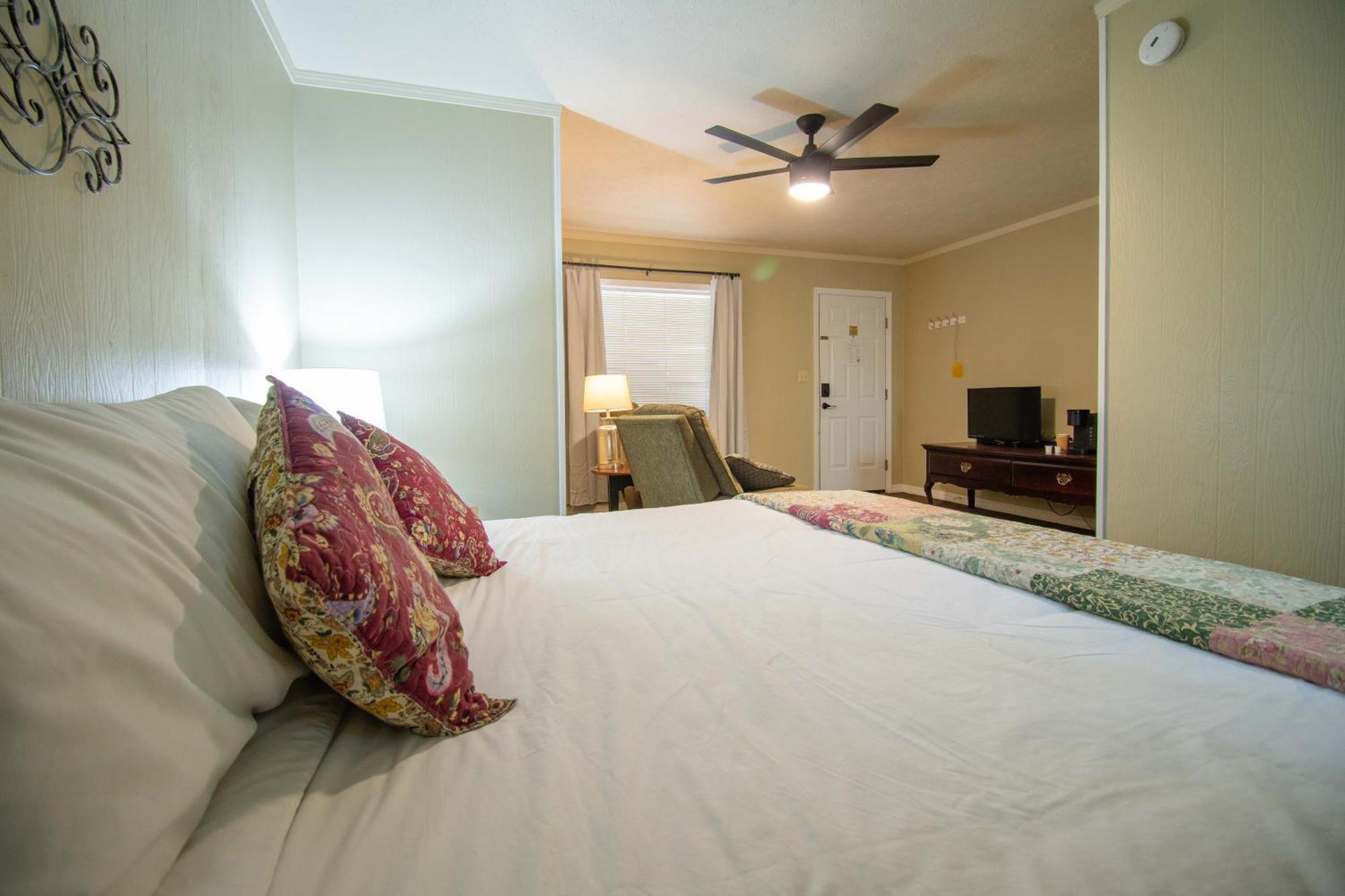 Carlton Marion Inn Yellville Стая снимка