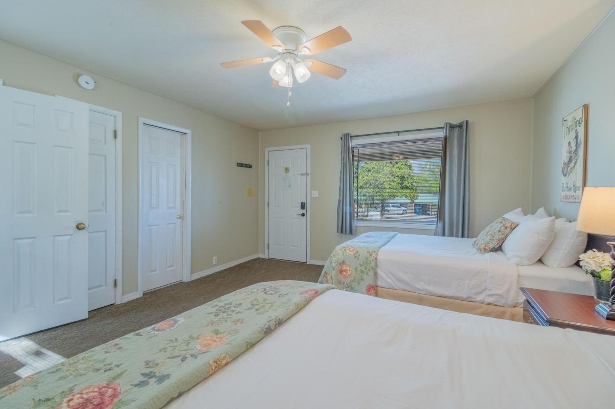 Carlton Marion Inn Yellville Стая снимка